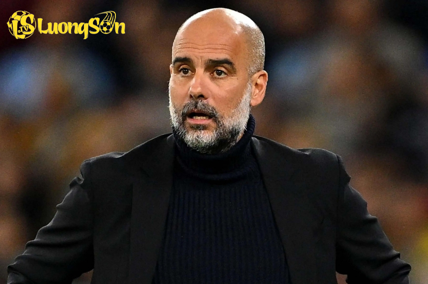 Pep Guardiola thẳng thắn chỉ trích việc cầu thủ Crystal Palace câu giờ (Ảnh: The Sun). Pep Guardiola thẳng thắn chỉ trích việc cầu thủ Crystal Palace câu giờ (Ảnh: The Sun).