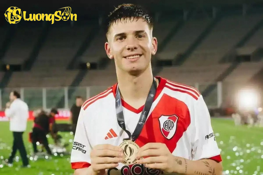 Franco Mastantuono - tài năng trẻ của River Plate Franco Mastantuono - tài năng trẻ của River Plate